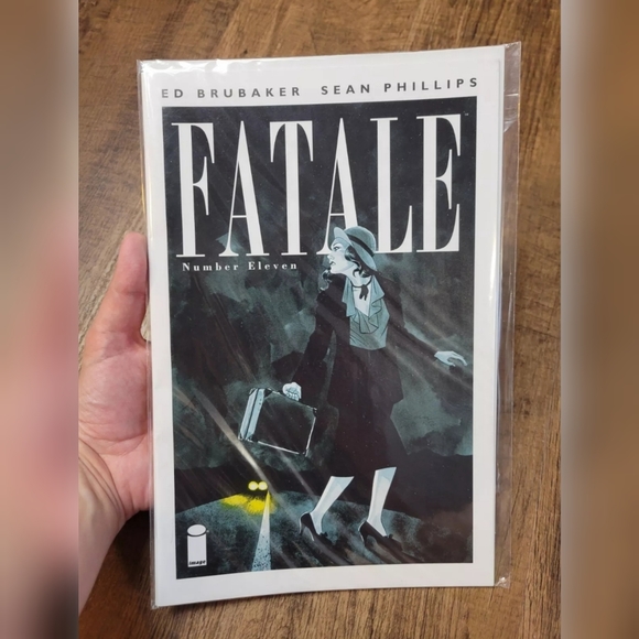 BOGO Fatale Issue 11 - Picture 2 of 5